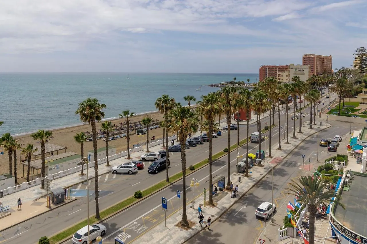 First Line Apartment Sea Views With Pool And Free Parking Benalmádena 0*,  Spanien